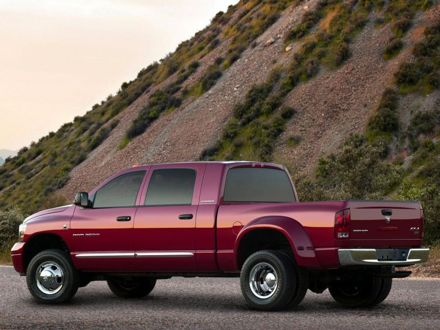  Dodge Ram 3500 Mega Cab 2006 года  (фото 11 из 13)